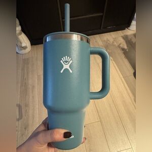 Hydro Flask Teal Tumbler with Handle